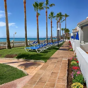 apartamentos-perla-marina-nerja.1costadelsol.com/